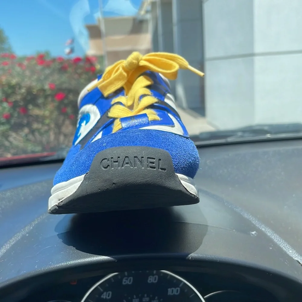 Moving get rid of clothes shoes etc - Picture 2 of 3